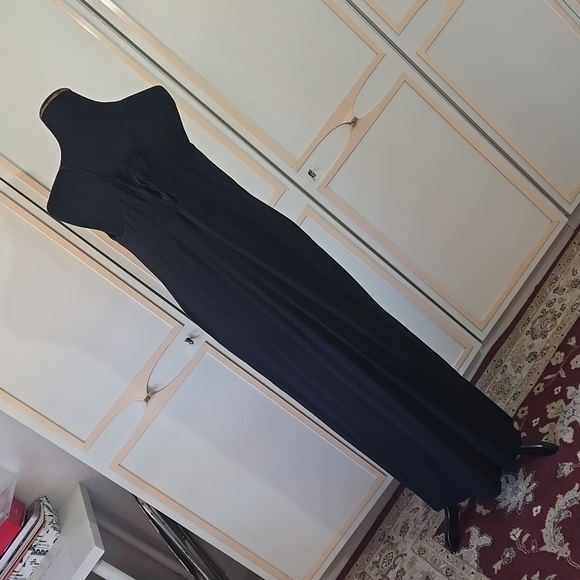 Black, Maxi, Halter Dress by Gianni Bini~BoHo, VNeck, Pockets~ M - Picture 5 of 6